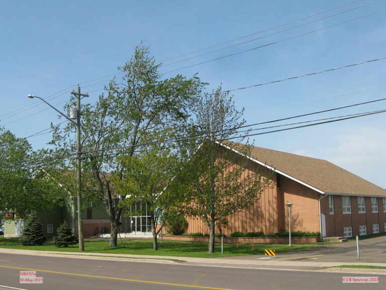 NB0525a Emmanuel Baptist Church, Moncton NB, taken 30-May-2015 © 2022 JR Spurway