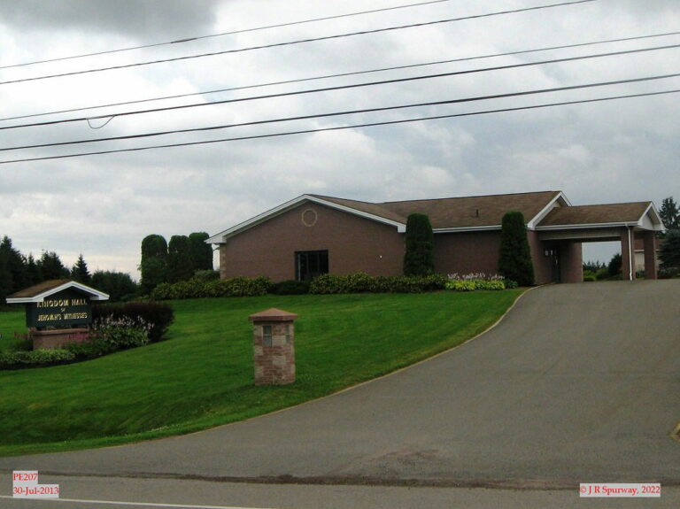 PE207 Kingdom Hall of Jehovah Witness, New Perth PE, taken 30-Jul-2013 © 2022 JR Spurway