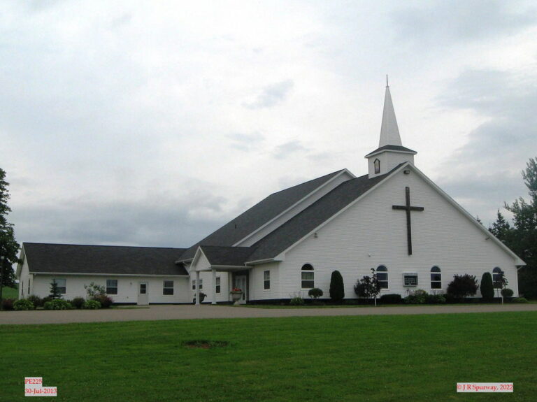PE225 Kingsboro Baptist Church, Kingsboro PE, taken 30-Jul-2013 © 2022 JR Spurway PE225 Kingsboro Baptist Church, Kingsboro PE, taken 30-Jul-2013 © 2022 JR Spurway